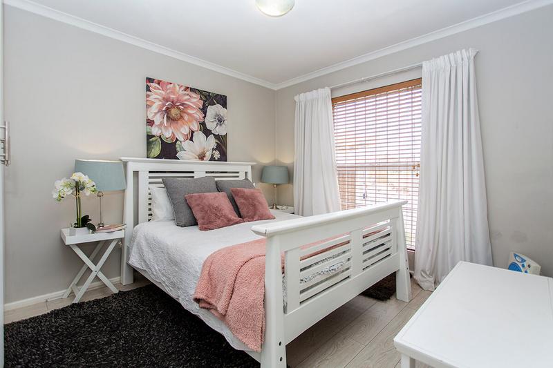 2 Bedroom Property for Sale in Morgenster Heights Western Cape